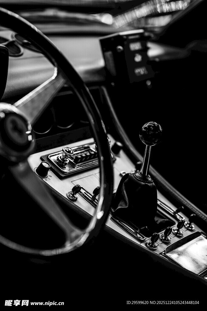 汽车内饰之方向盘与换挡杆