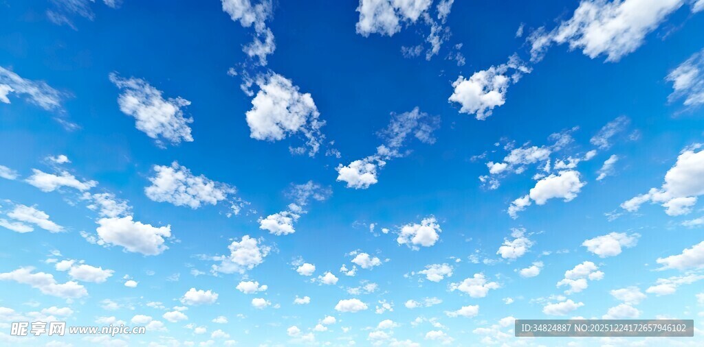 晴朗蓝天飘着朵朵白云