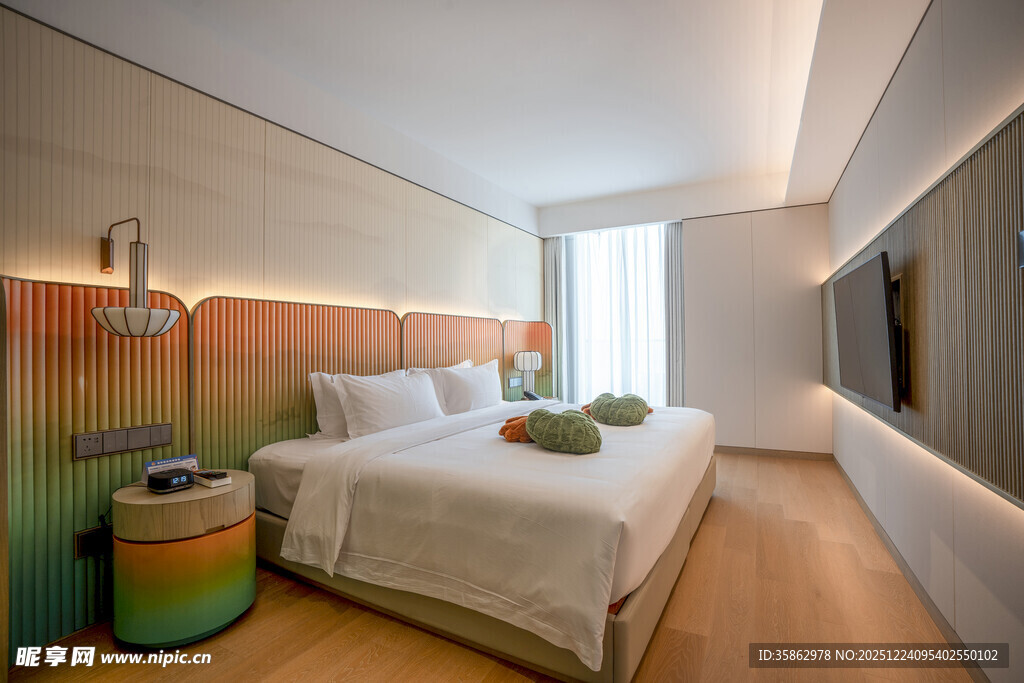 现代简约风温馨卧室空间