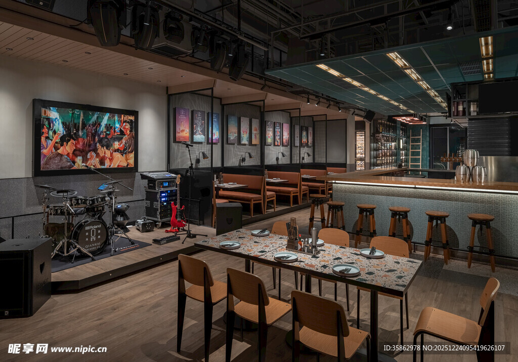 现代工业风餐厅室内场景