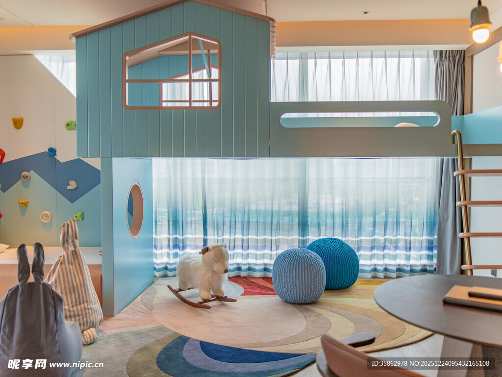 儿童游乐房温馨童趣空间