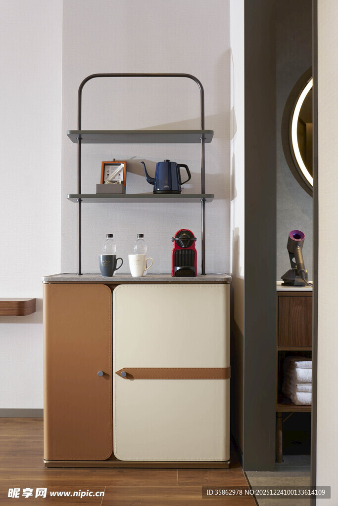 现代简约风客厅置物柜