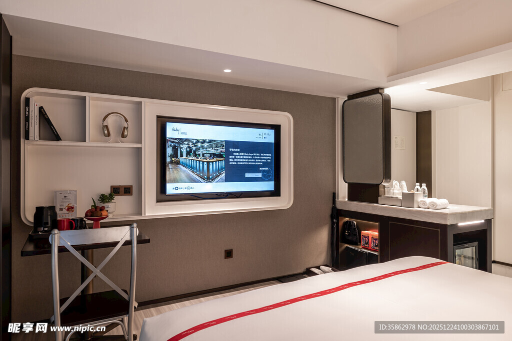 现代简约风卧室电视区域