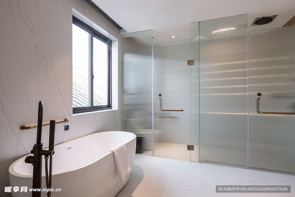 现代简约风浴室设计