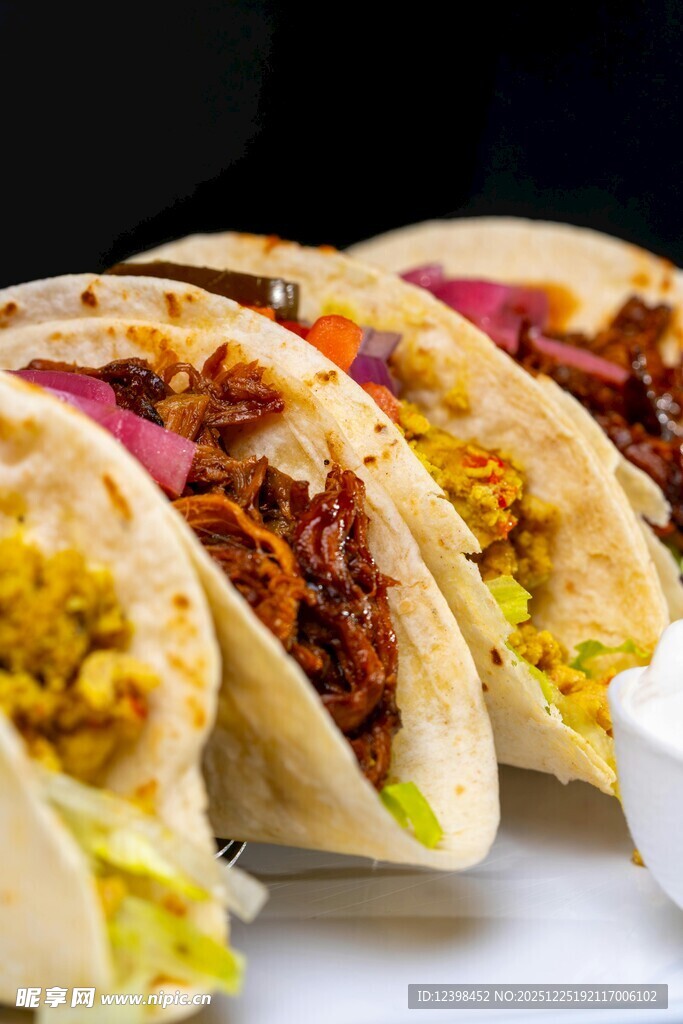 美味多样的墨西哥玉米卷