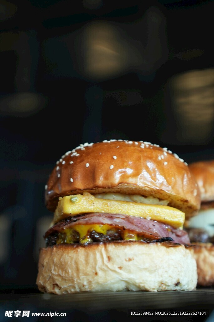 美味多层汉堡特写