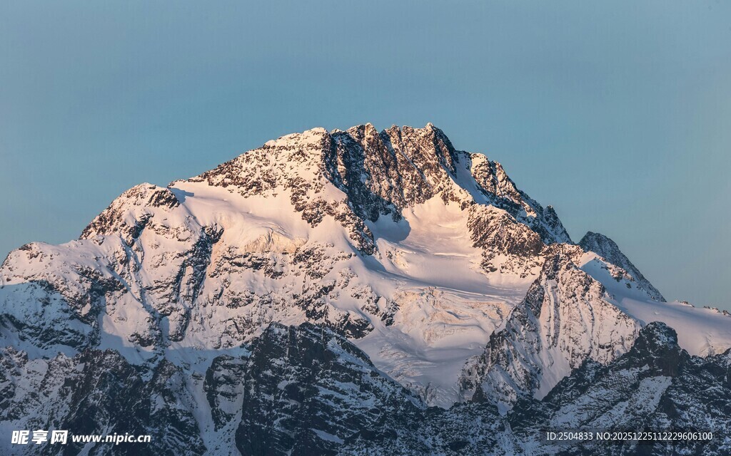 壮丽雪山美景