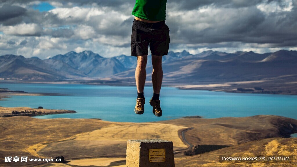 跳跃于绝美湖景之上