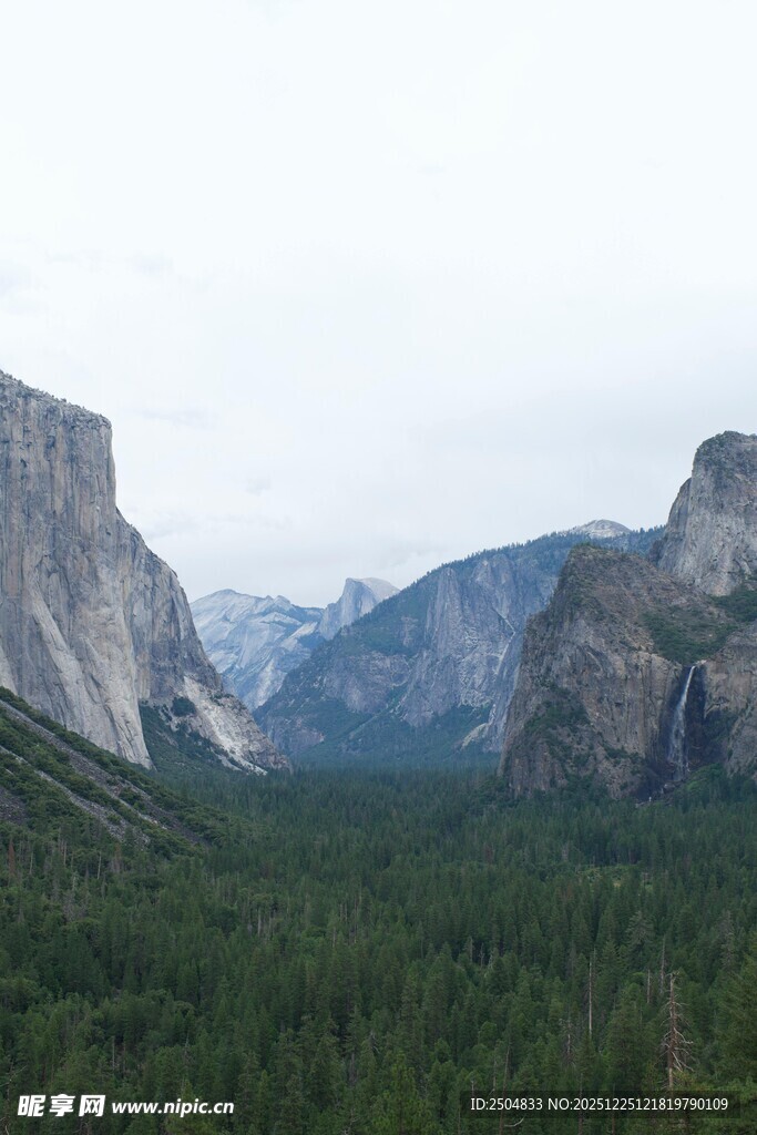 壮丽山谷自然风光