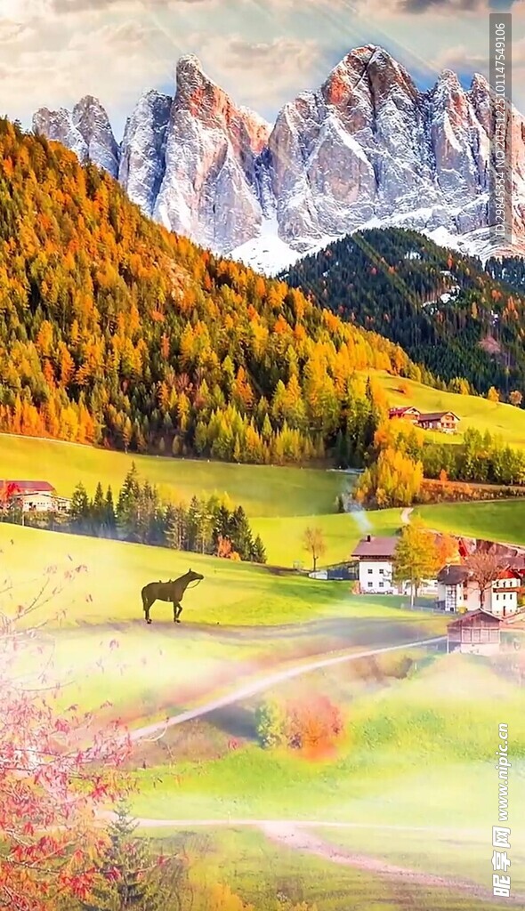 秋日山间牧场美丽风光