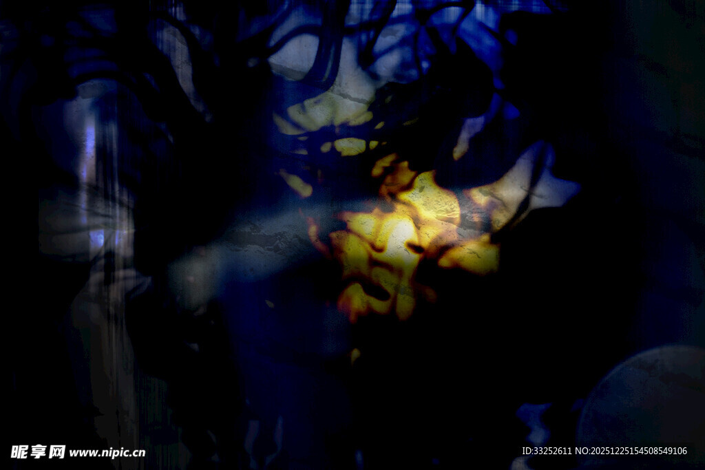 神秘光影中的奇幻景象