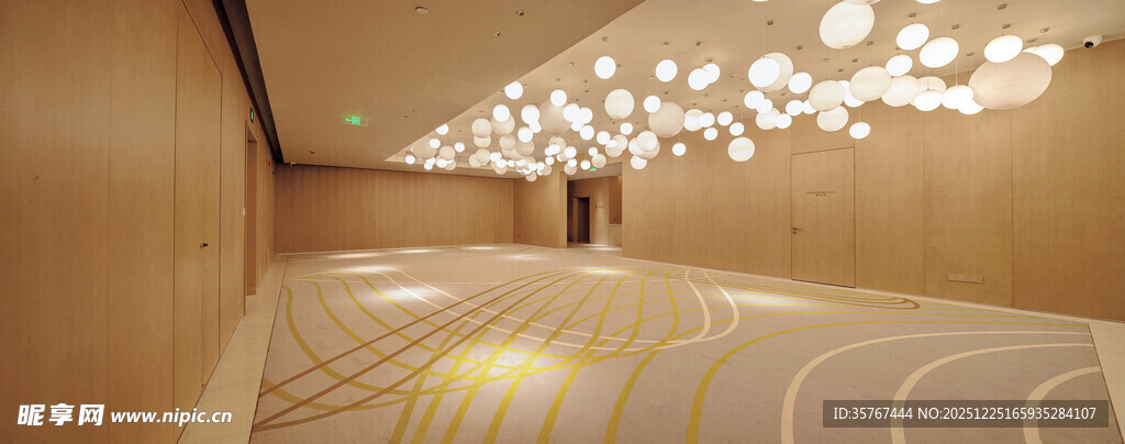 现代风格室内别致灯光设计