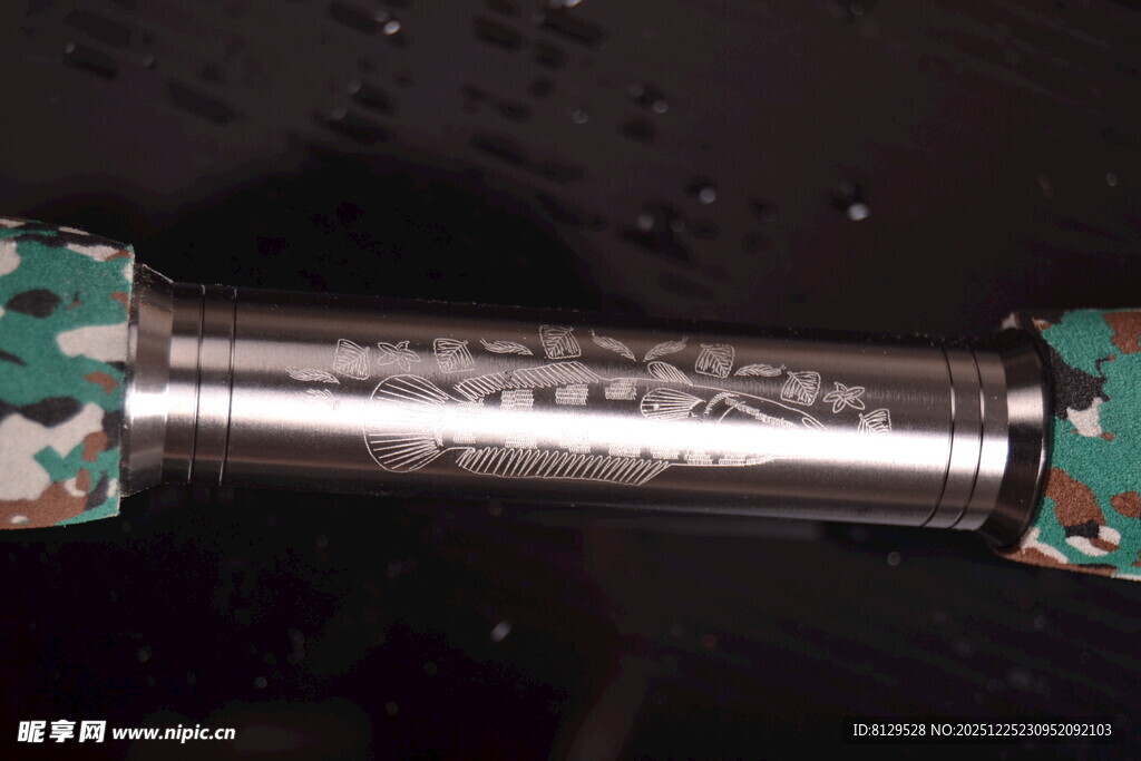 迷彩装饰金属物件