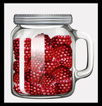 玻璃罐中的红色树莓