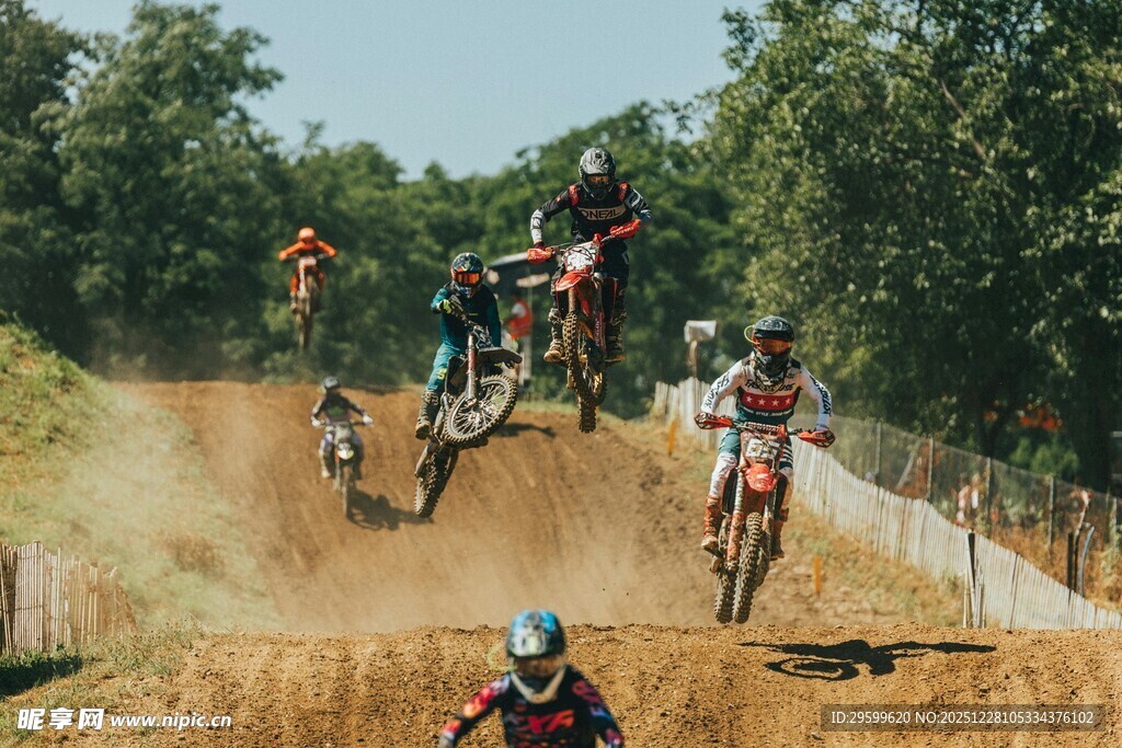 山地摩托越野精彩瞬间