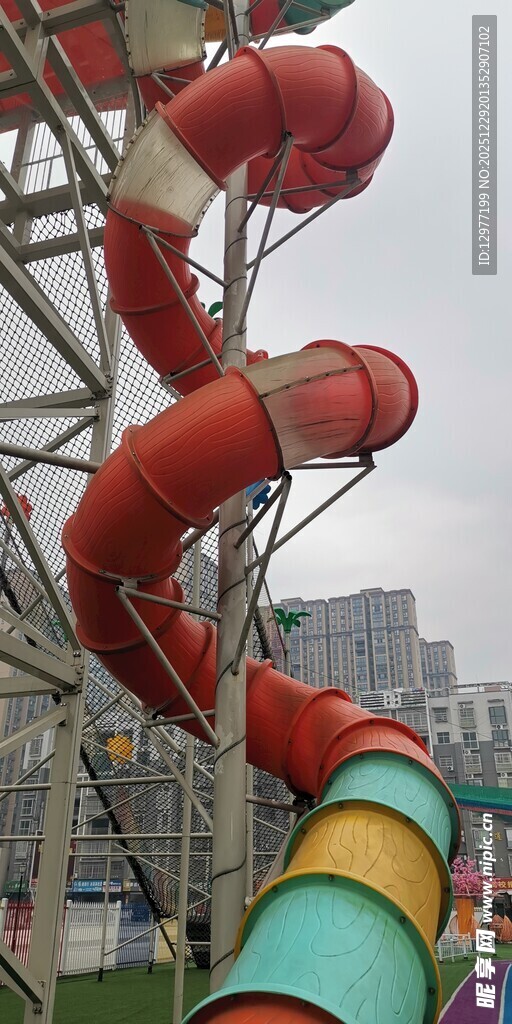 户外多彩螺旋儿童滑梯