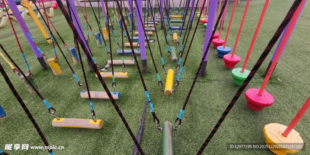 户外多彩绳网游乐设施