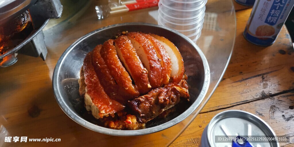 美味诱人的红烧肘子