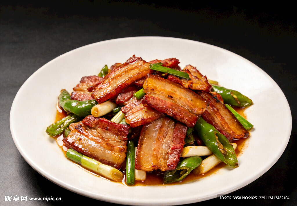 美味青椒炒五花肉