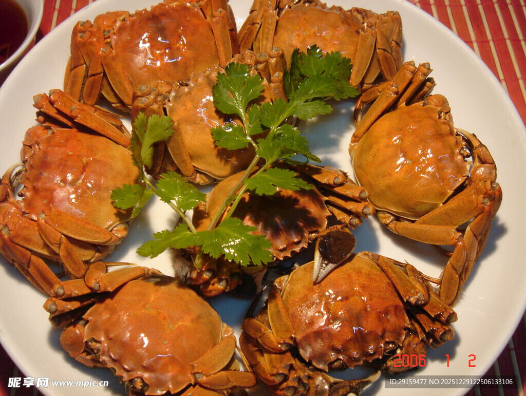 一盘美味大闸蟹