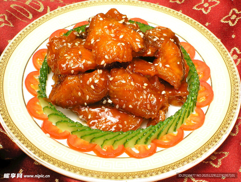 美味糖醋排骨摆盘精致