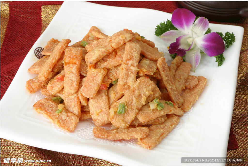 美味炸腐竹摆盘精致