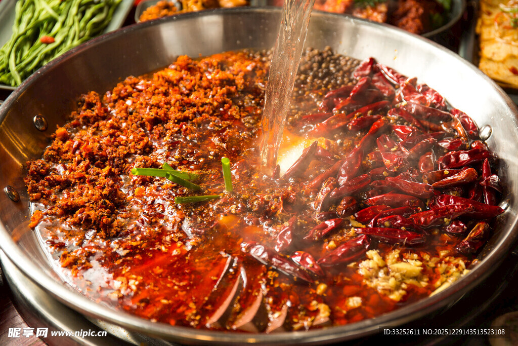 麻辣鲜香的特色火锅锅底