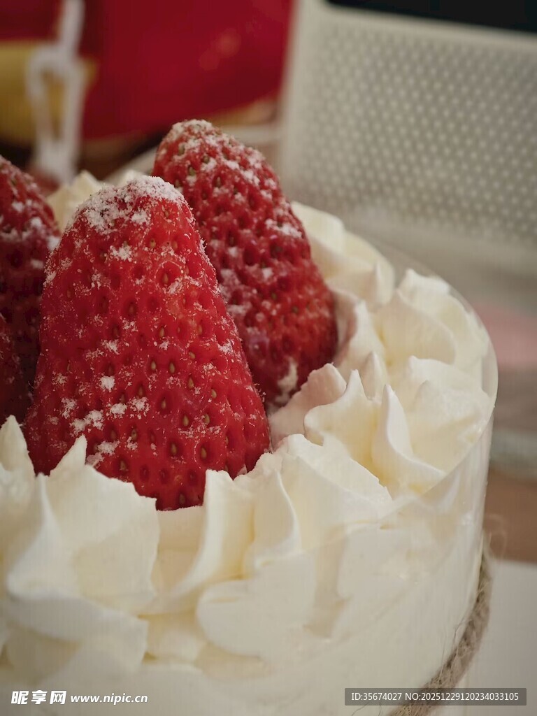 草莓奶油蛋糕特写