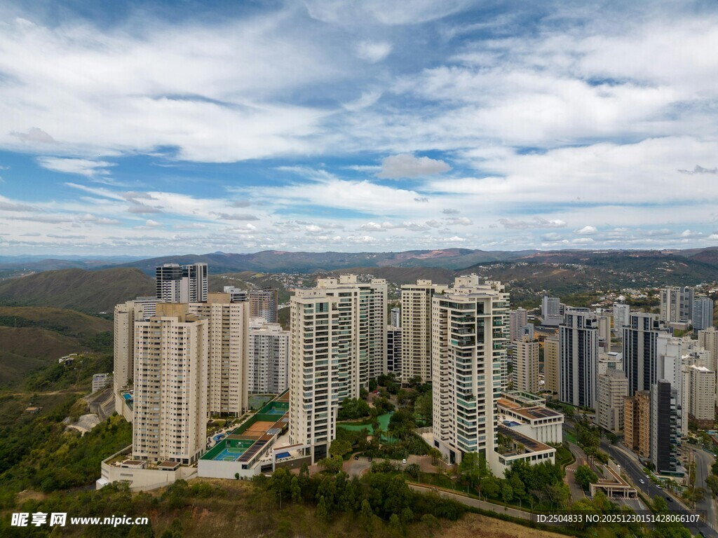 城市高层住宅区鸟瞰图