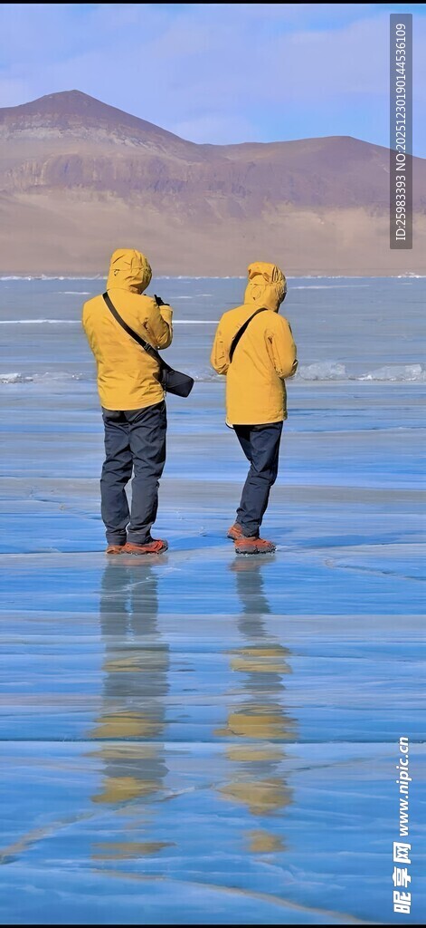 冰湖游客