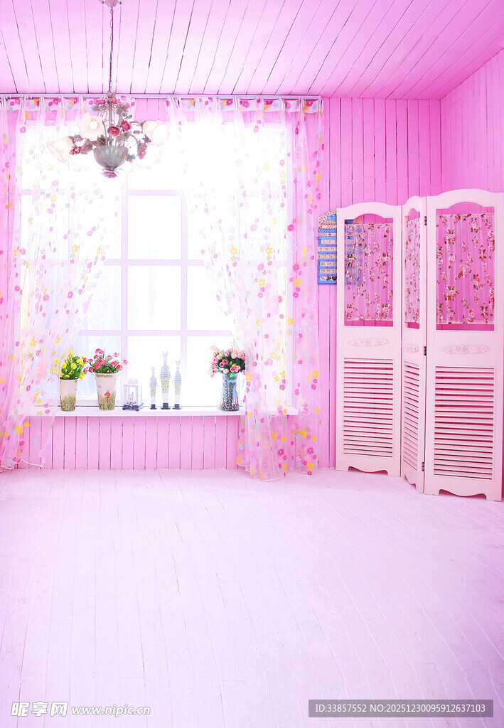 梦幻粉色系儿童房空间