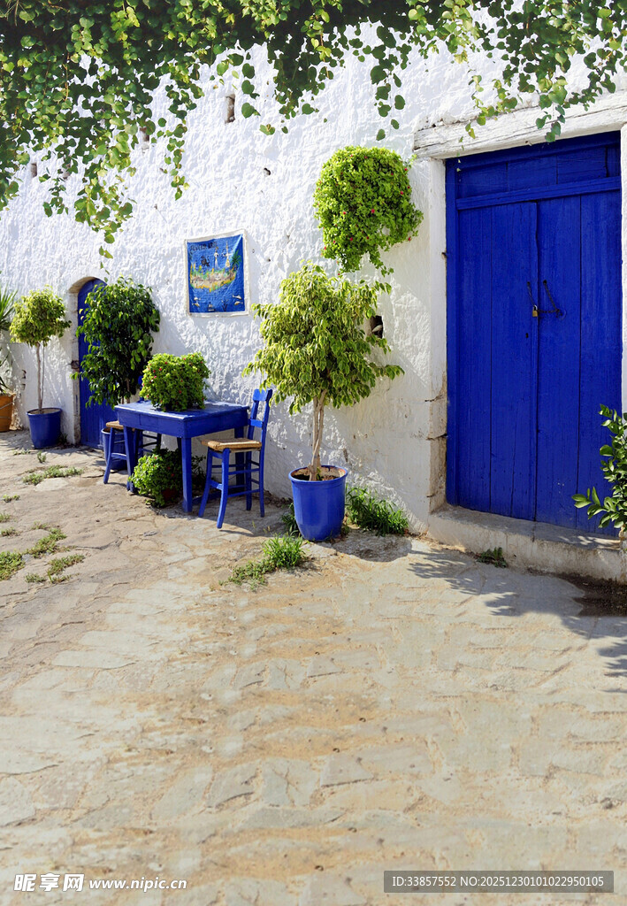 蓝门小院的清新景致