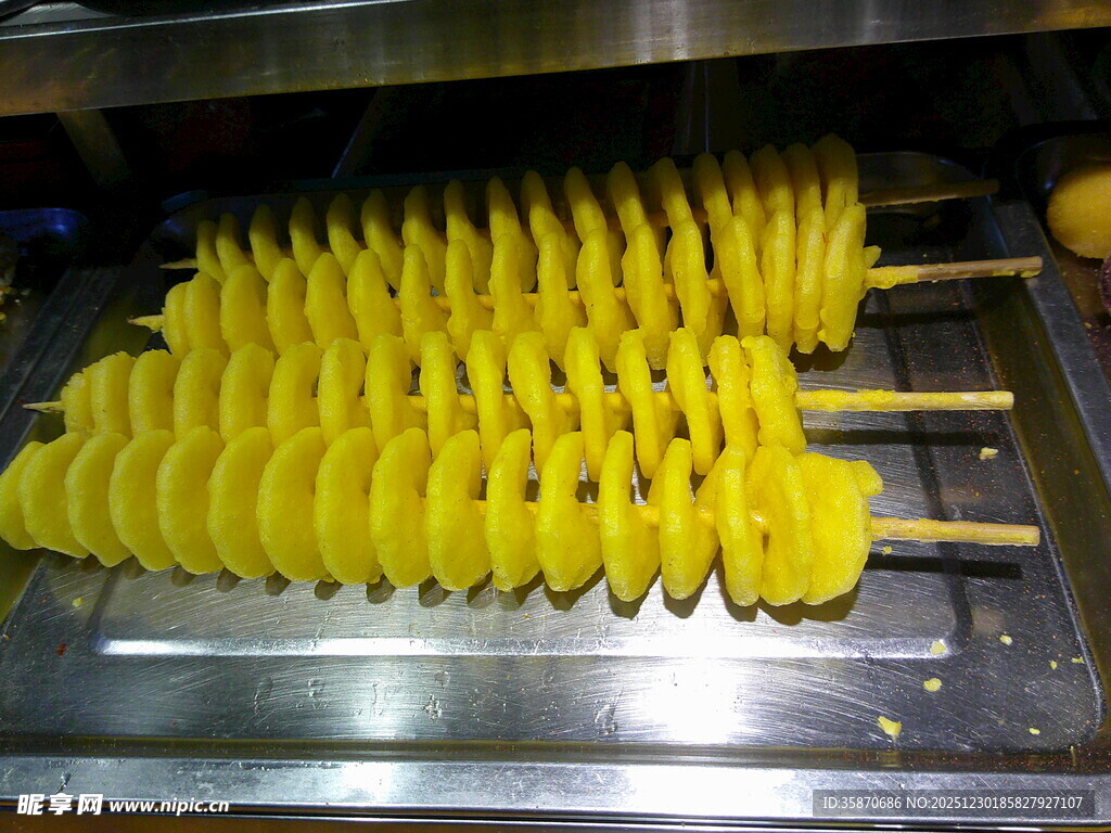 螺旋土豆串美味诱人