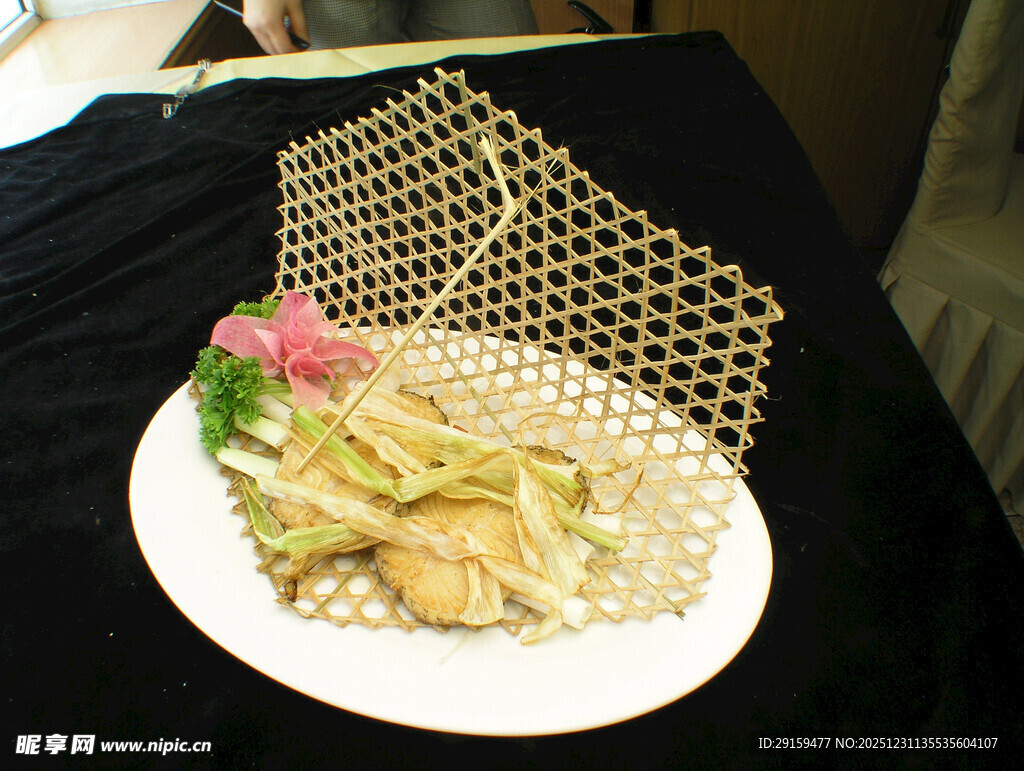 创意摆盘的精致美食