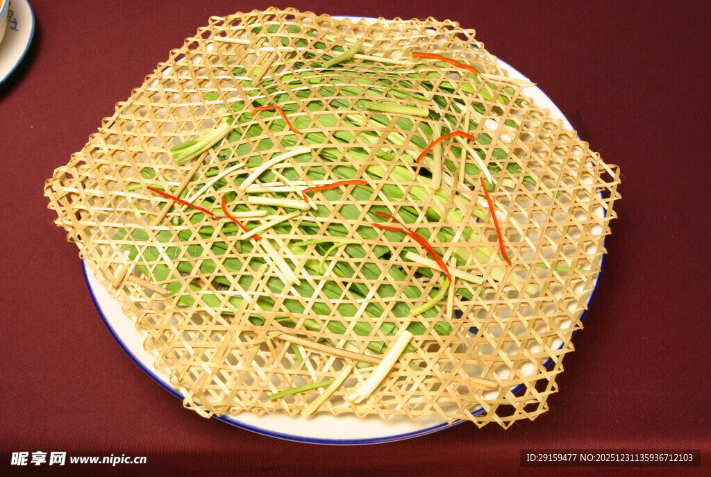 蜂窝状蔬菜拼盘