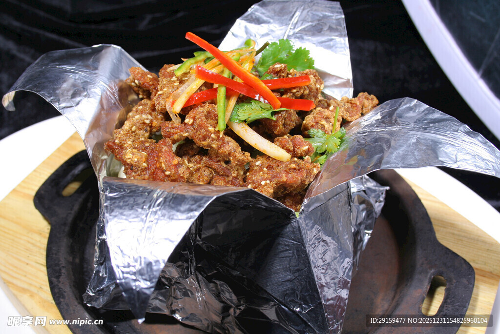 锡纸包裹的美味香辣牛肉