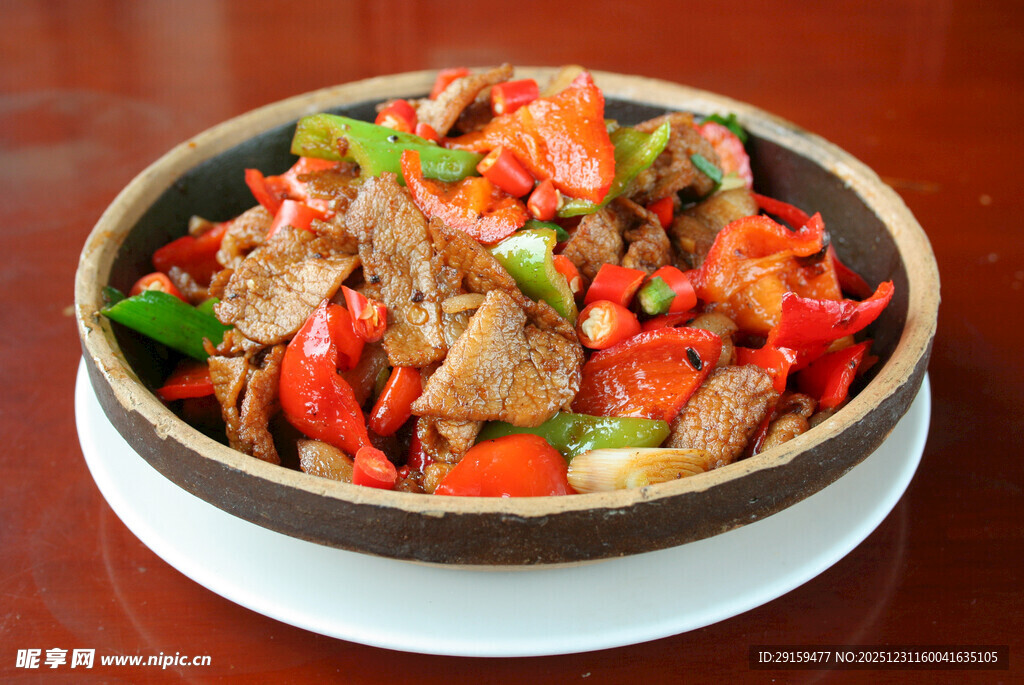 美味红椒炒肉片