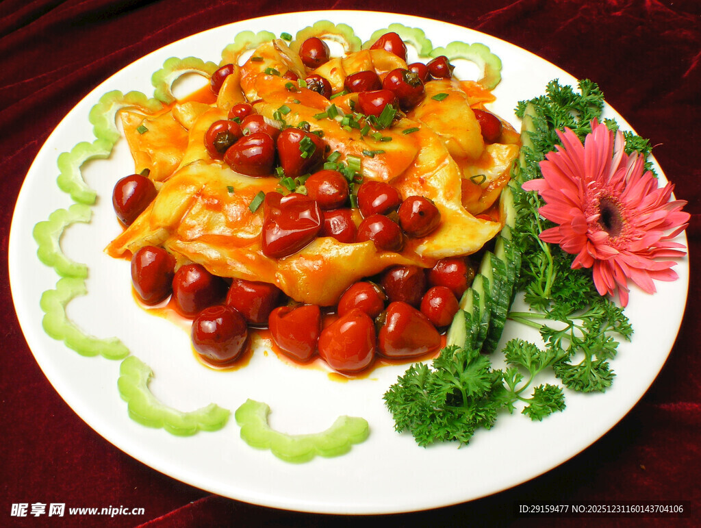 美味石榴豆腐摆盘精致