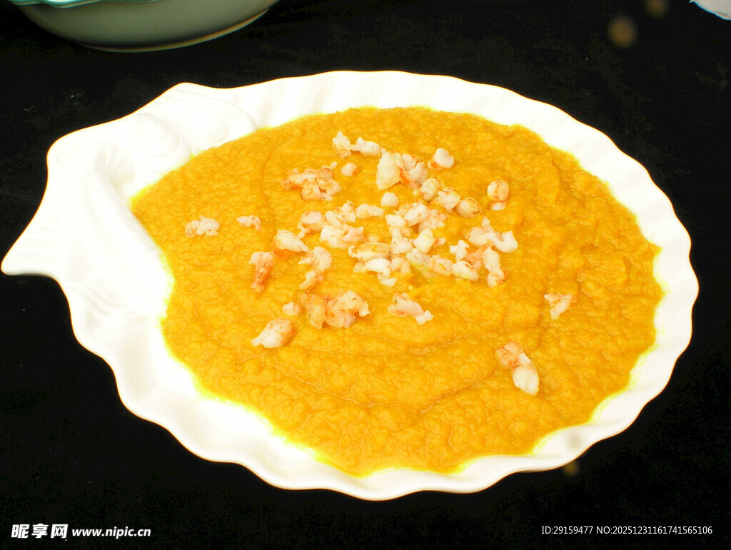 南瓜泥撒坚果