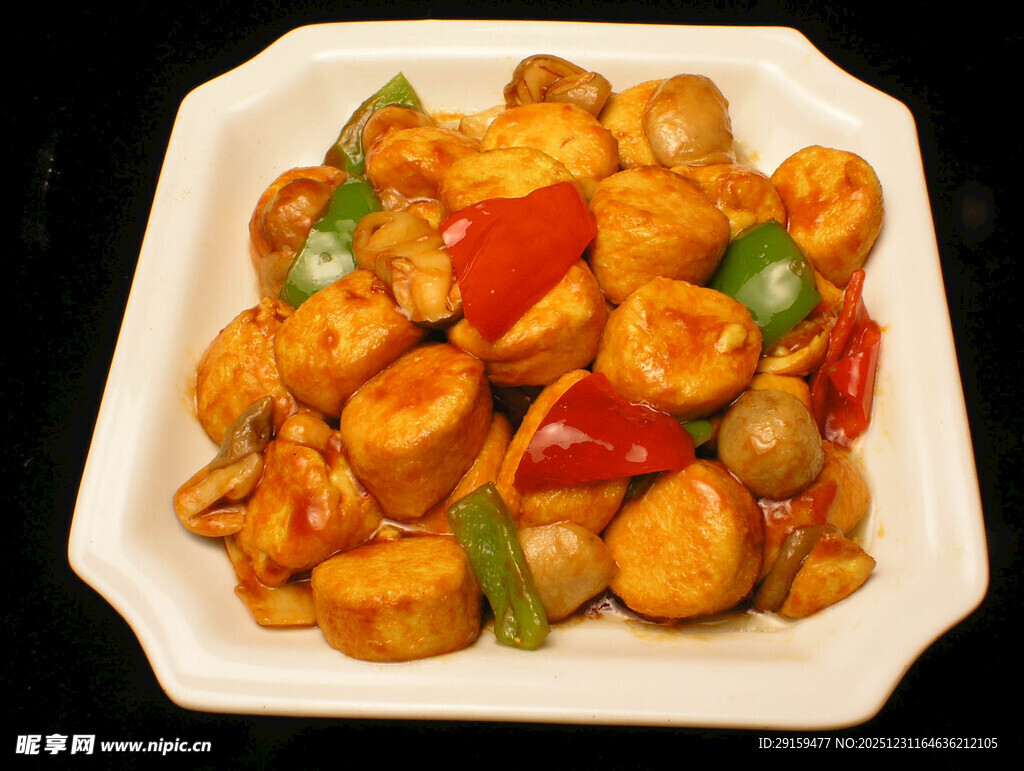 美味彩椒炒鱼丸