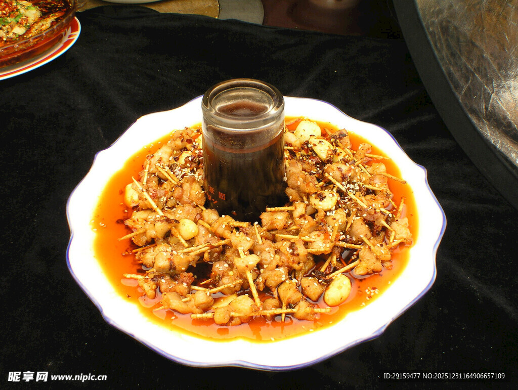 香辣牛蛙美食诱人呈现