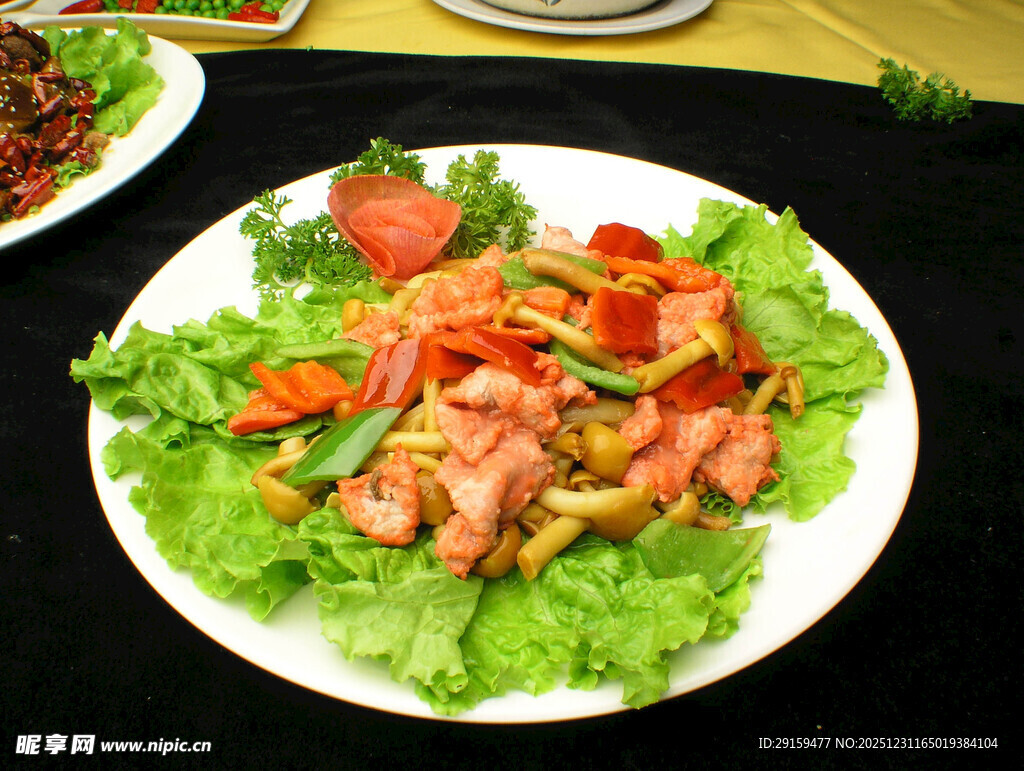 美味彩椒炒虾仁