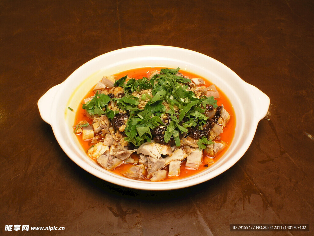 美味鸡肉蔬菜汤