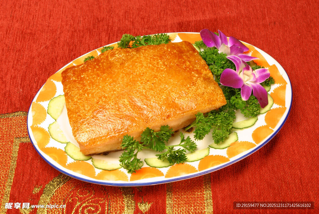 香煎三文鱼配清新蔬菜