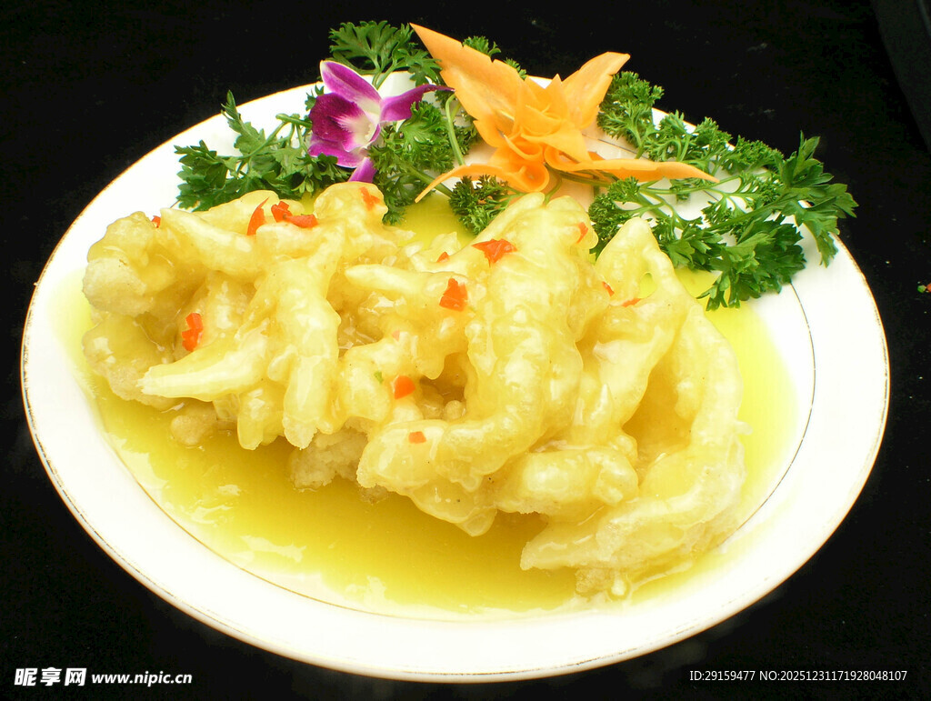 金汤虾仁美食摆盘