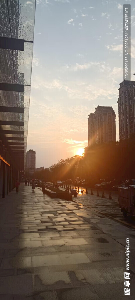 城市日落美景