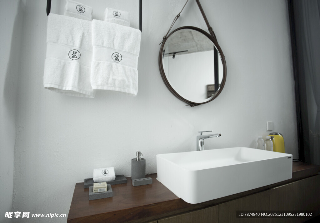 简约风浴室洗手台设计