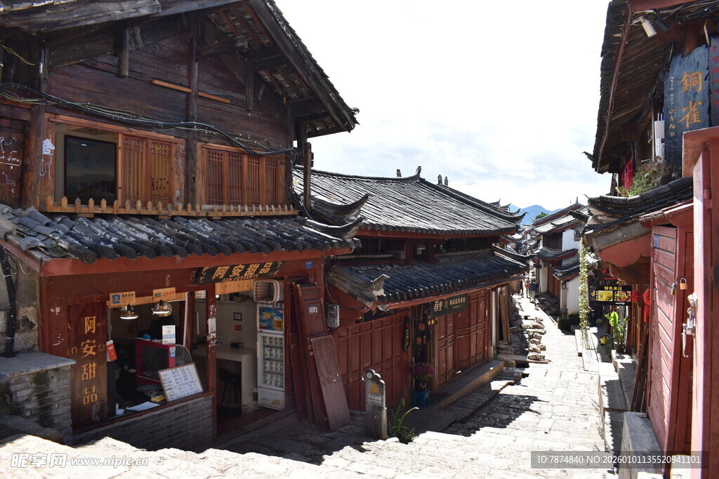 传统村落雪景建筑