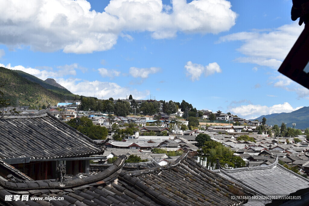 古村落屋顶视角风景