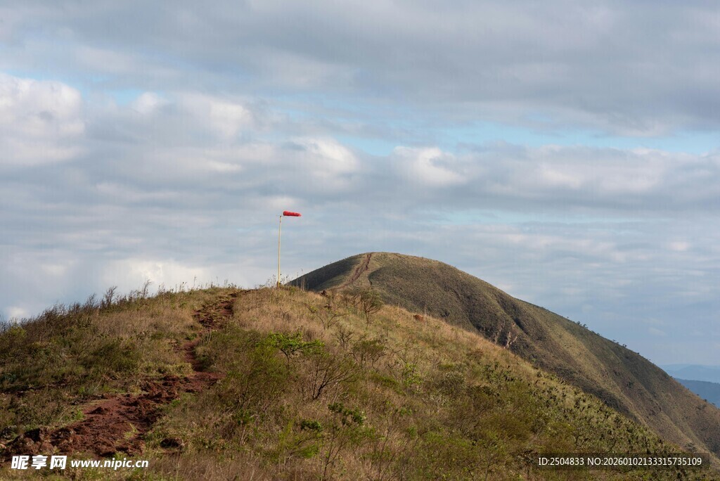 山顶风光 空中飞鸟